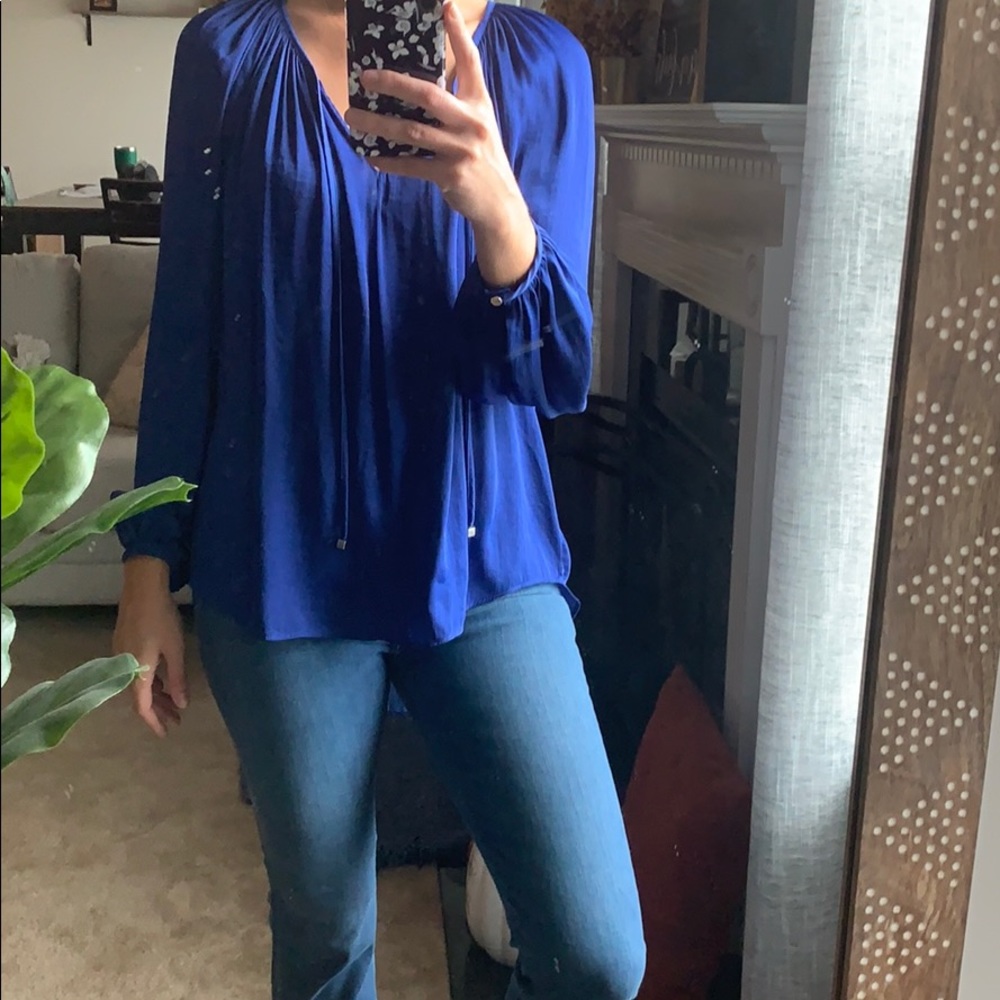 Flowy blue blouse